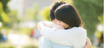 人間の成長、メンタル、健康に大切なスキンシップ  人との接触がタブー視される中で、人間が失っていくもの 